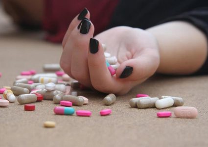 الذكور الأكثر تنفيذاً للإنتحار بفلسطين والإناث الأكثر شروعاً فيه