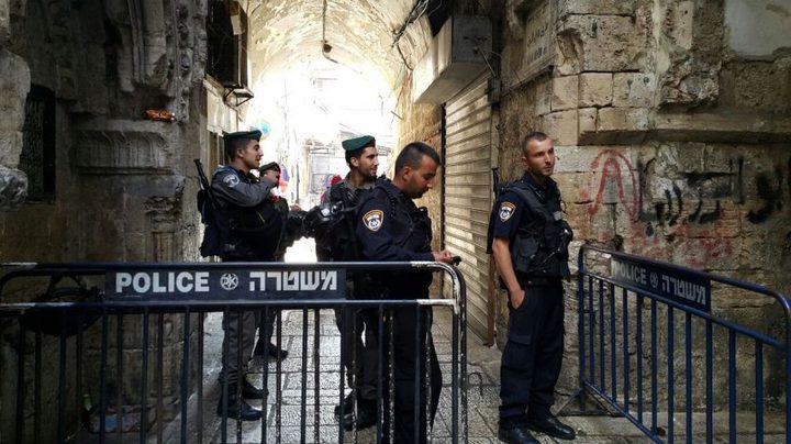 الاحتلال يبعد حارسا عن الأقصى