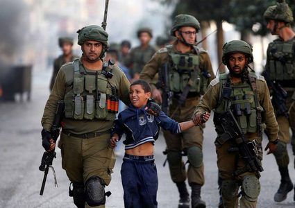 في يوم الطفل الفلسطيني...الاحتلال اعتقل 6000 طفل منذ 2015