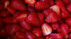 أضرار وفوائد الفراولة