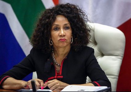 جنوب أفريقيا تقرر خفض مستوى التمثيل الدبلوماسي مع "إسرائيل"