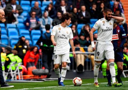 "4 أشياء" قالها زيدان بين الشوطين.. قلبت نتيجة المباراة