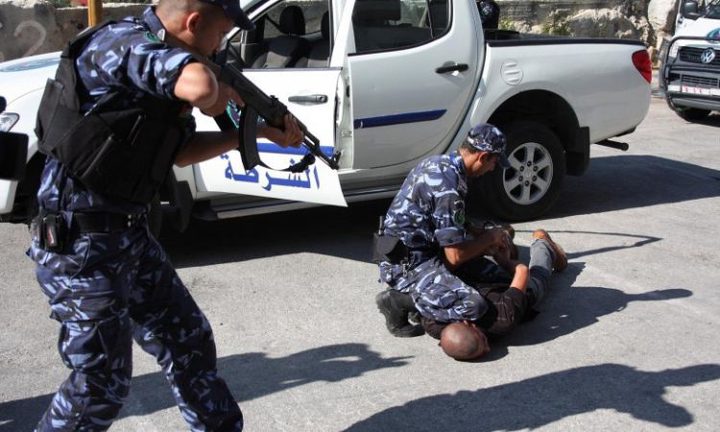 الشرطة تقبض على  مشعوذ بمدينة نابلس