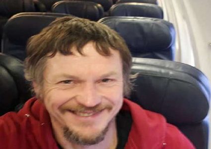 لتواني يطير وحيدا على متن طائرة ركاب تتسع لـ 188 شخصا