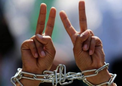 القرار النهائي لإضراب الأسرى سيعلن في الخامسة مساء اليوم