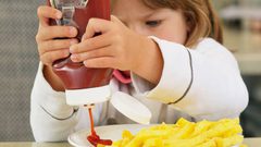 5 أسباب تجعل طفلك يشعر بالجوع طوال الوقت