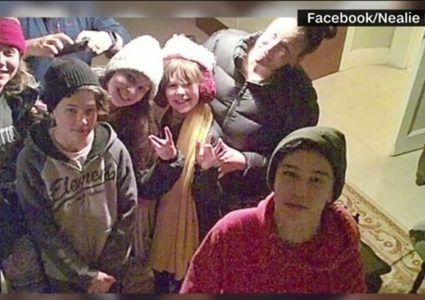 كاميرا سرّية وبث مباشر بشقة مستأجرة من "Airbnb"