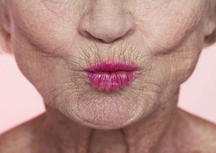 وداعا للتجاعيد.. اكتشاف يوقف شيخوخة البشرة!