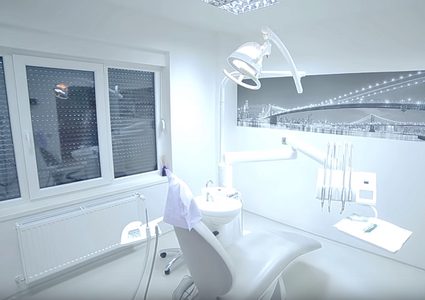 احتمال إصابة 1250 تلميذ أمريكي بالإيدز والتهاب الكبد إثر "خطأ طبي