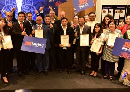 فلسطين تنال جائزة المنتج الأكثر إبداعاً في"ماليزيا الدولي للحلال"