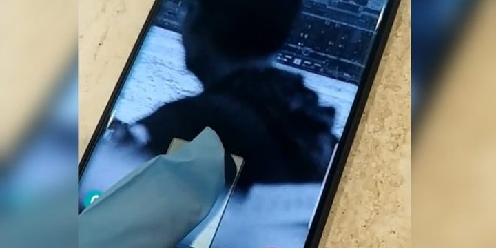 فضيحة البصمة تضع سامسونغ في ورطة