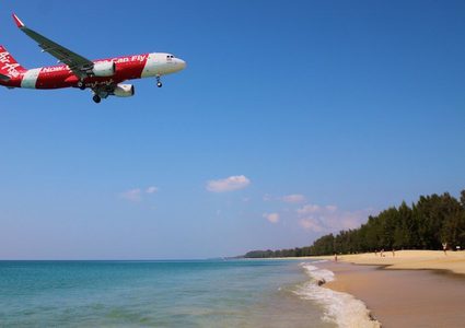 "السيلفى" يهدد السياح فى تايلاند بعقوبة الإعدام..