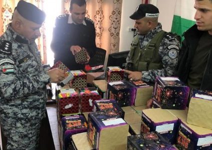 ضبط ألعاب نارية ممنوعة من التداول في جنين