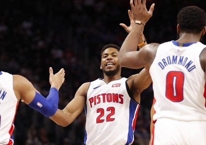 بيستونز يهزم غريزليز ويقترب من الأدوار الإقصائية