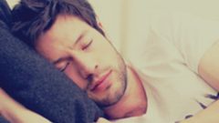 النوم الجيد للشباب يعالج ويحسن حالة المصابين منهم بنقص الانتباه