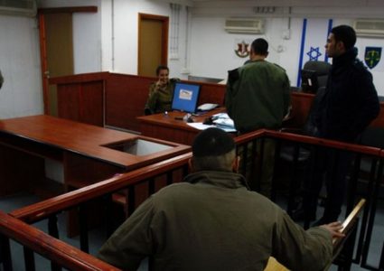 التماس تمهيدي لنيابة الاحتلال ضد قرار منع زيارة المحامين للأسرى