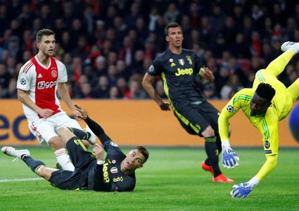 رونالدو يسجل الهدف 125 أمام أياكس في دوري الأبطال