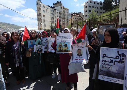 مؤتمر الأسرى الثالث يوصي بضرورة إسناد الأسرى المضربين