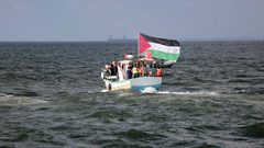 الاحتلال يستهدف الصيادين في بحر شمال غزة