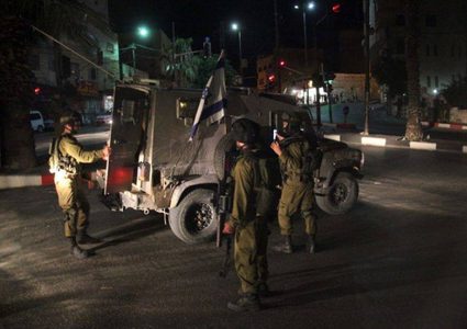 الاحتلال يعتقل (19) مواطنًا في الضفة الغربية