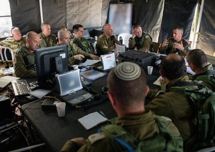 قوات الاحتلال تجري تدريبات عسكرية مكثفة