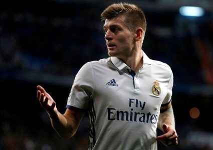 كروس يرد على أنباء رحيله ب3 كلمات