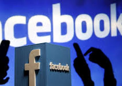 بخطوة مفاجئة.. "فيسبوك" يخطط للعودة "إلى أصله"