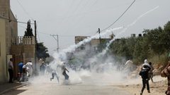 إصابة بالرصاص المعدني والعشرات بالاختناق في كفر قدوم