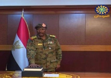إعلان تشكيلة المجلس العسكري الانتقالي في السودان