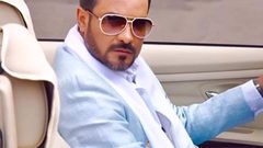 بالصور : محمد رجب فى كواليس مسلسله الرمضانى "علامة استفهام"
