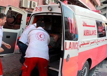 إصابة 4 مواطنين بجروح إحداها حرجة في شجار عائلي وسط غزة