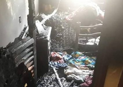 اصابة سيدة جراء احتراق منزلها في الخليل