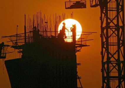 اقتصاديون يحذرون من تباطؤ الاقتصاد العالمي