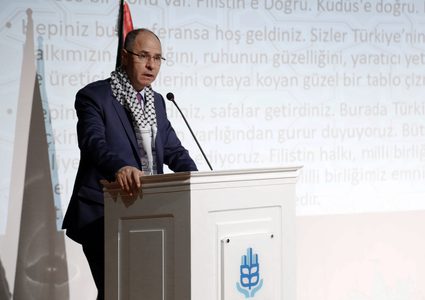 سفير فلسطين لدى تركيا يوجه رسالة مهمة للمهاجرين الشباب