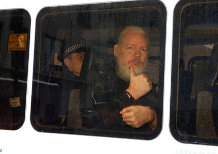 البيت الأبيض: ترامب لم يكن يعلم مسبقا باعتقال أسانج