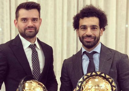 وكيل صلاح يزج به في تغريدة مسيئة.. ويثير موجة غضب