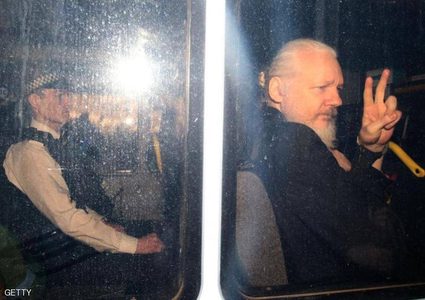 انتقاما لأسانج.. 40 مليون هجوم إلكتروني على الإكوادور