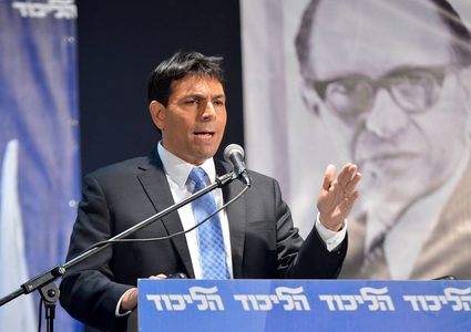 دانون: نتنياهو لن يضم مستوطنات في الضفة قبل إعلان "صفقة القرن"