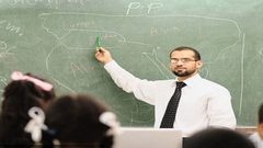 التربية تعلن بدء استقبال طلبات استقدام معلمين إلى الكويت