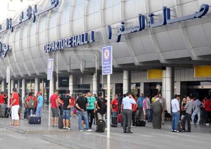 بسبب عطل فني طائرة تهبط اضطراريا في مطار القاهرة