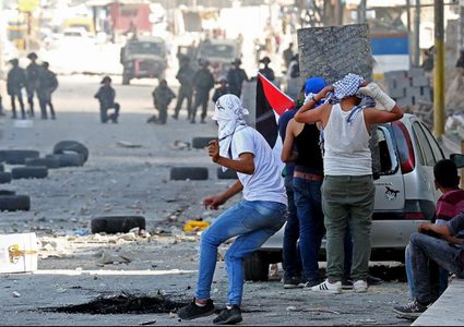 الاحتلال يواصل تضييق الخناق على مخيم قلنديا