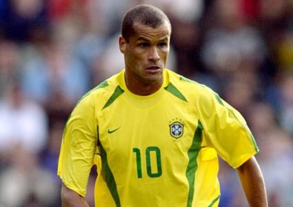 أسطورة الكرة البرازيلية ريفالدو: نيمار أخطأ بترك برشلونة