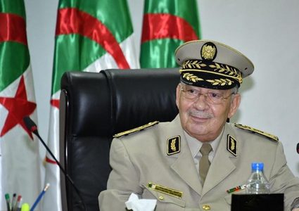 قائد الجيش الجزائري: أطراف كبرى تعيد تشكيل العالم على حساب الشعوب
