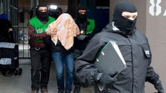 بريطاني يهرب قاصرين إلى بريطانيا بحيلة غريبة