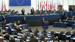 "فتح" تدعو برلمانات دول الاتحاد الاوروبي للاستجابة لمعاناة أسرانا