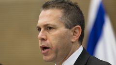قرار إسرائيلي بإلغاء مسابقة كروية نصرة للأسرى الفلسطينيين