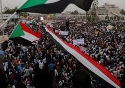 قادة الاحتجاجات بالسودان يعلنون تشكيل مجلس سيادي مدني