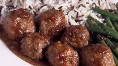 كرات اللحم الحرّة مع صلصة الشواء