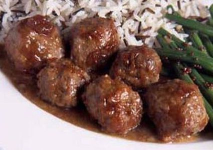 كرات اللحم الحرّة مع صلصة الشواء