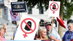 آخر الشهود على عنصرية " اليمين المتطرف في أوروبا"